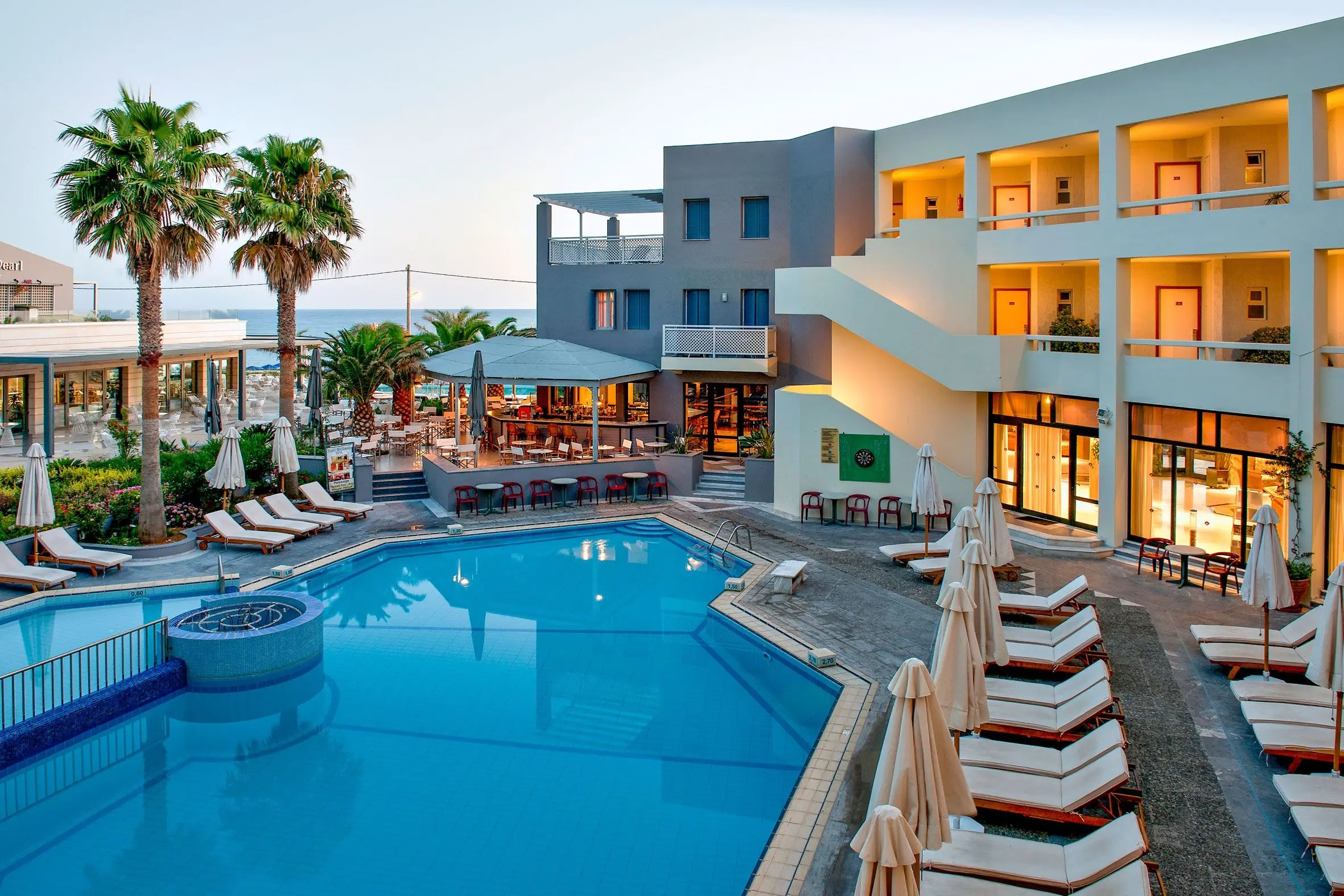 Pearl Beach Hotel