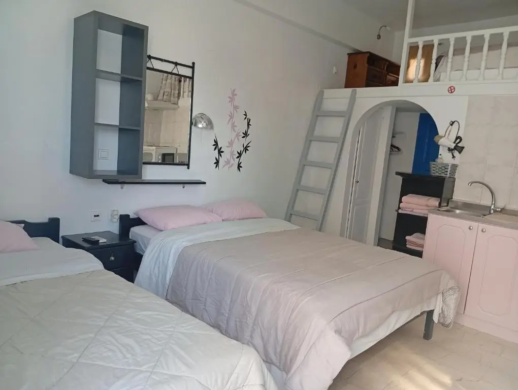 The Best Hotel gallery image 20