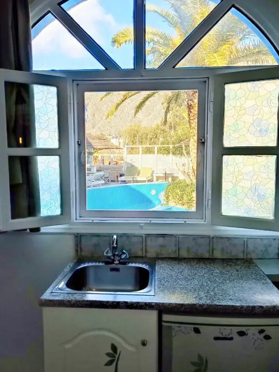 The Best Hotel gallery image 9