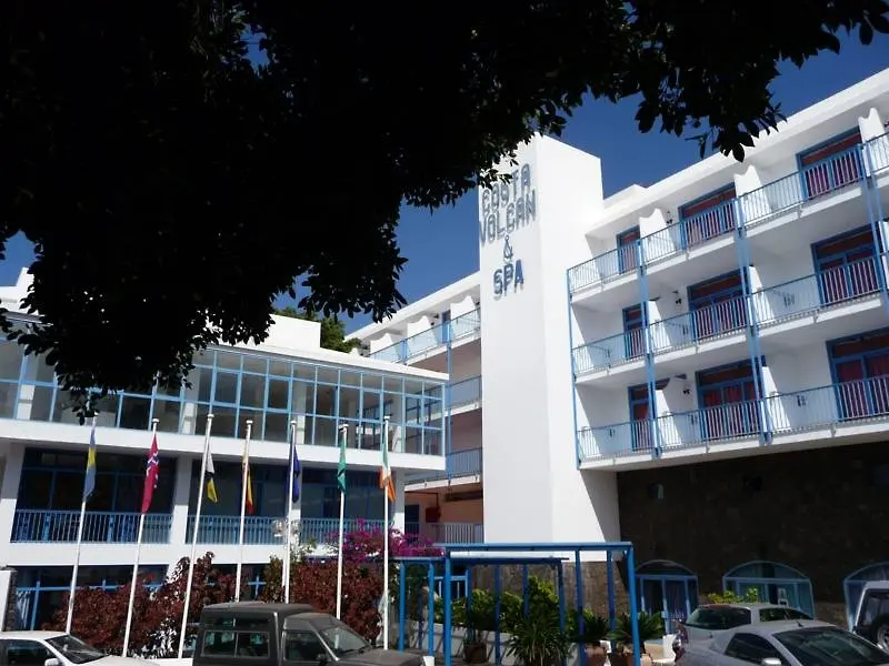 Costa Volcan Apartments gallery image 3
