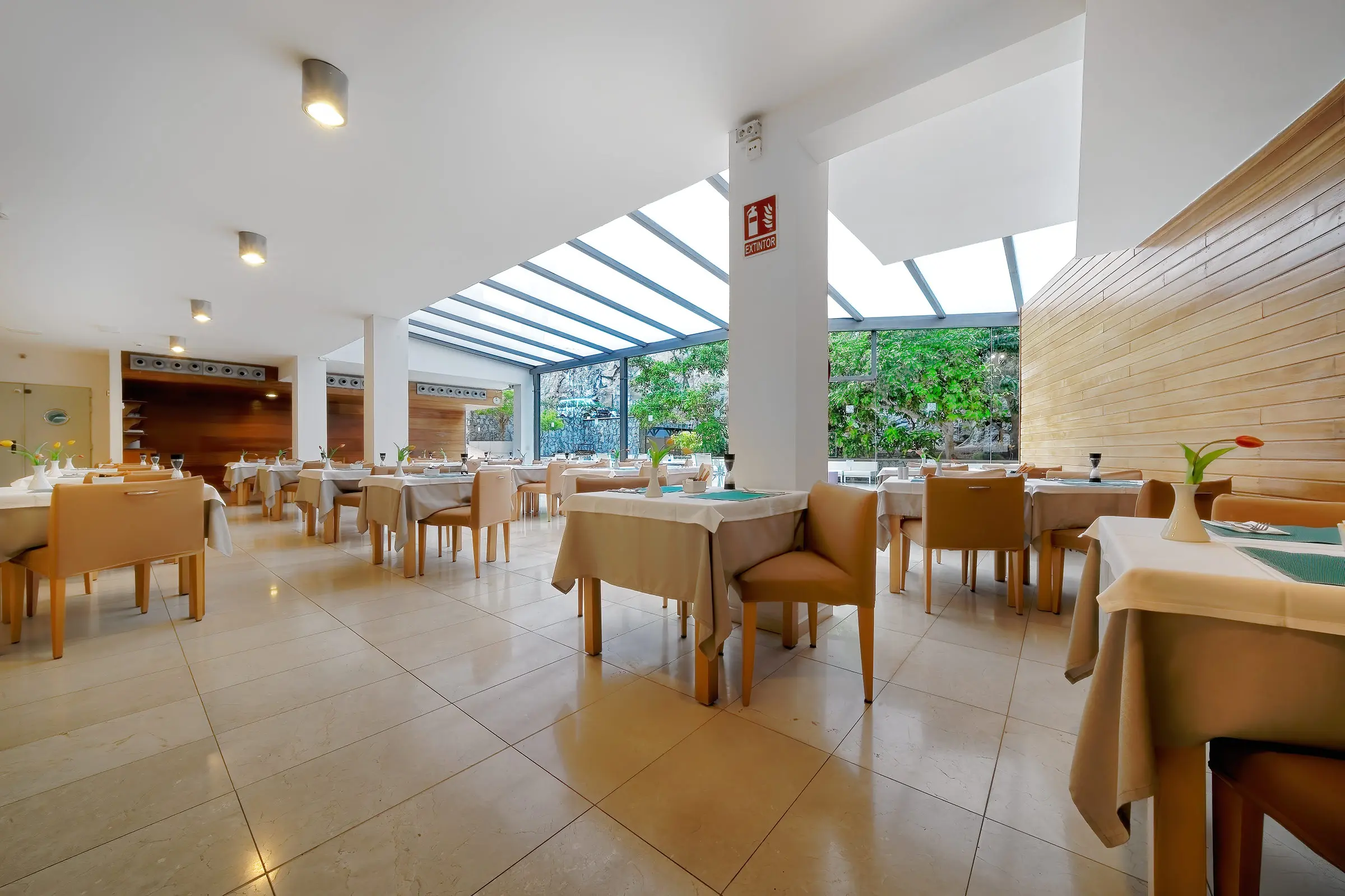 Morasol Suites Hotel gallery image 2