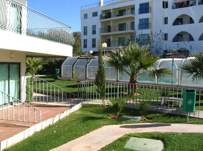 Bayside Salgados Apartments gallery image 9