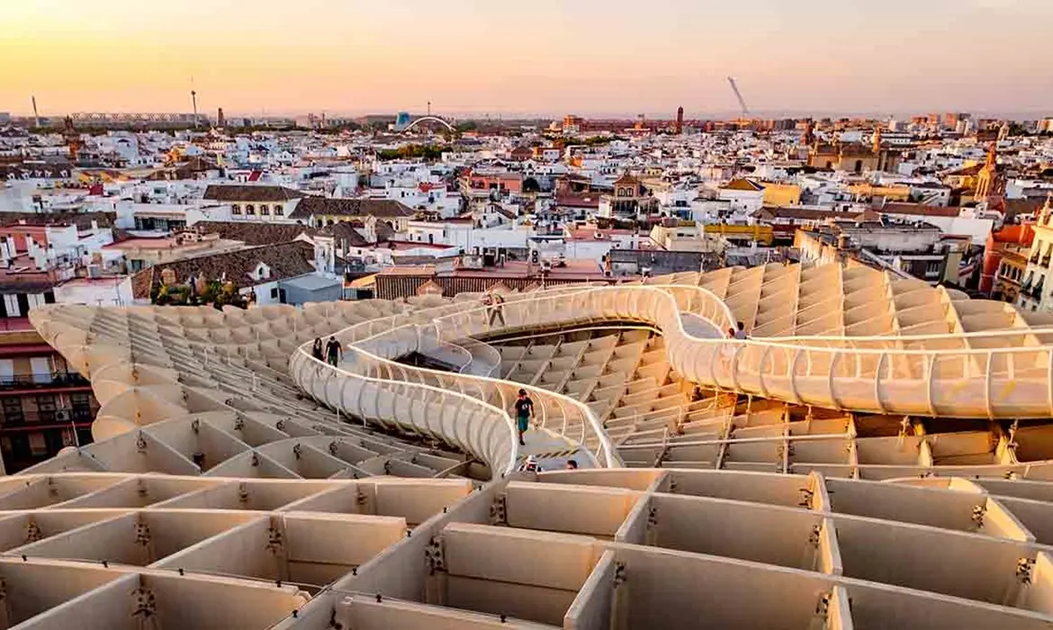 Seville gallery image 8