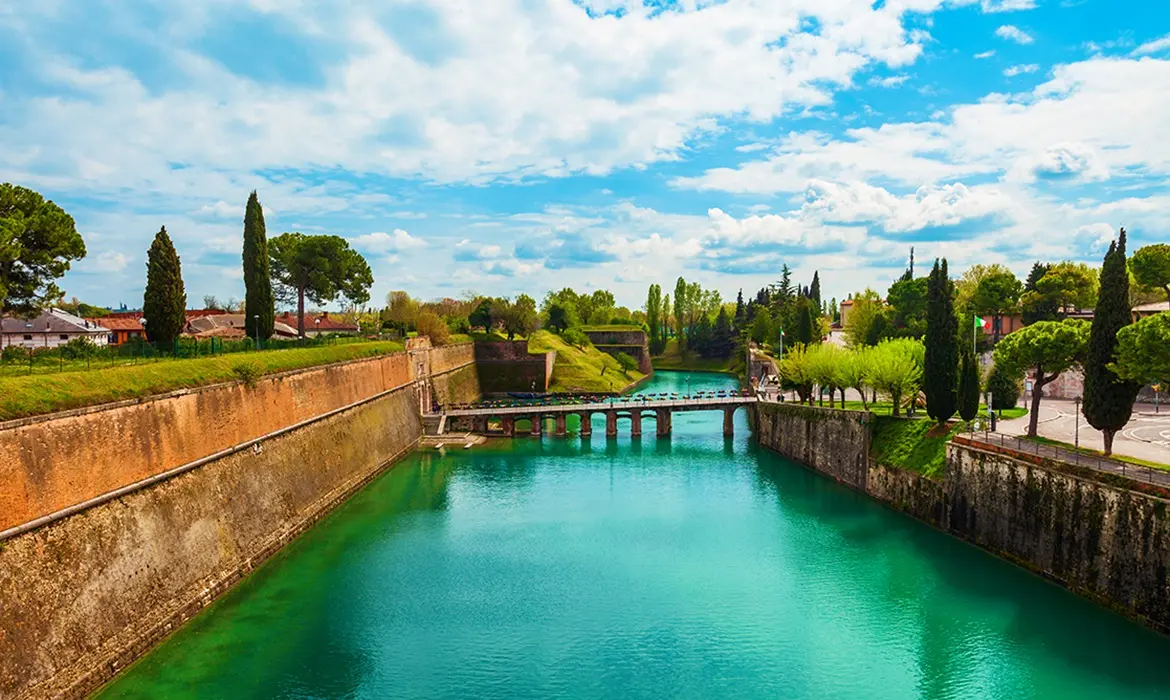Peschiera gallery image 16