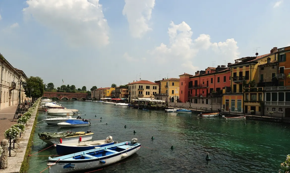 Peschiera gallery image 2