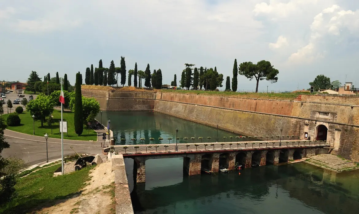 Peschiera gallery image 3