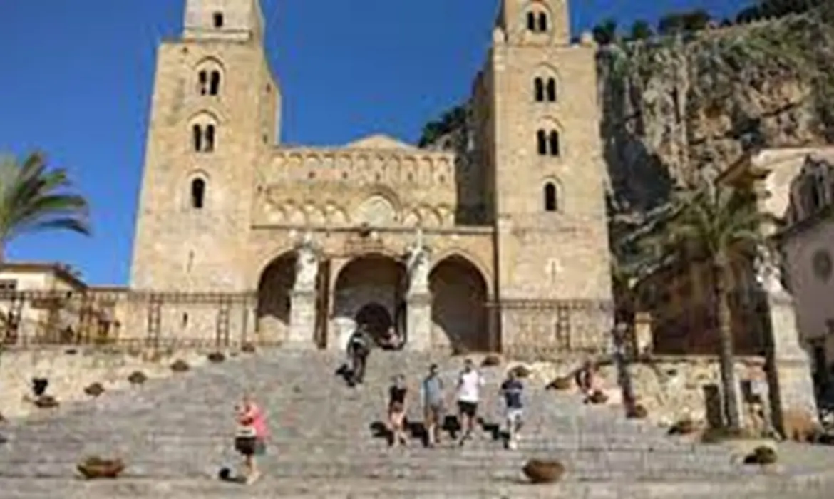 Cefalu gallery image 12