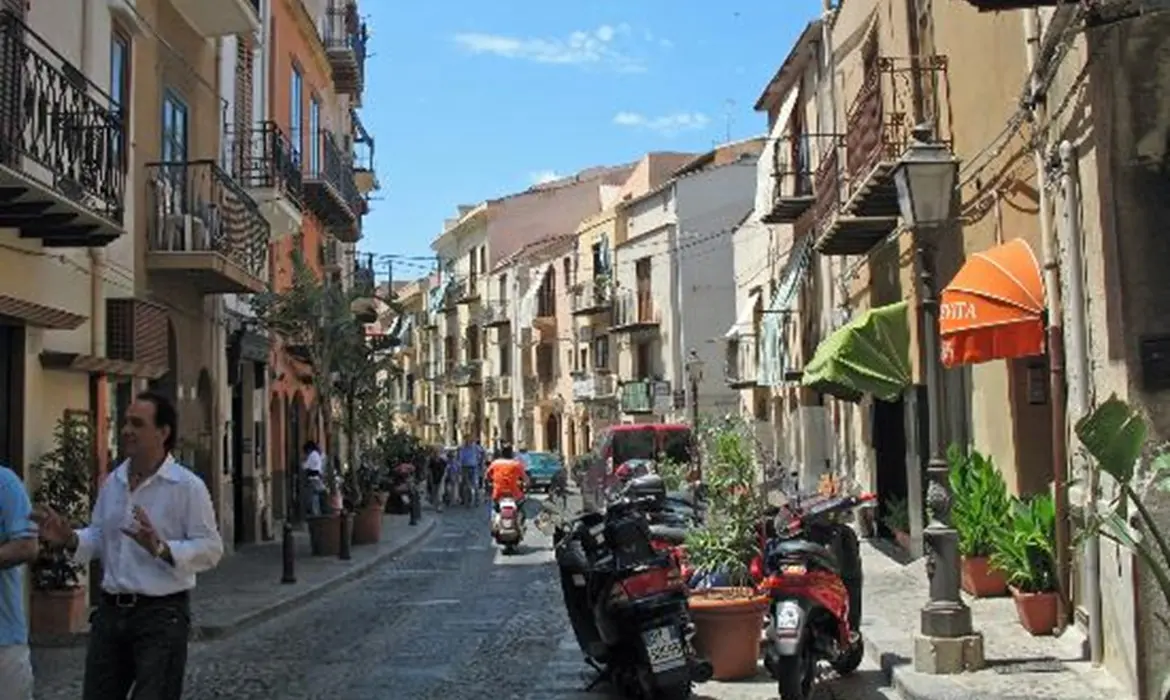Cefalu gallery image 8