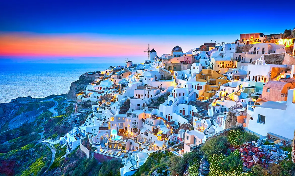Fira gallery image 1
