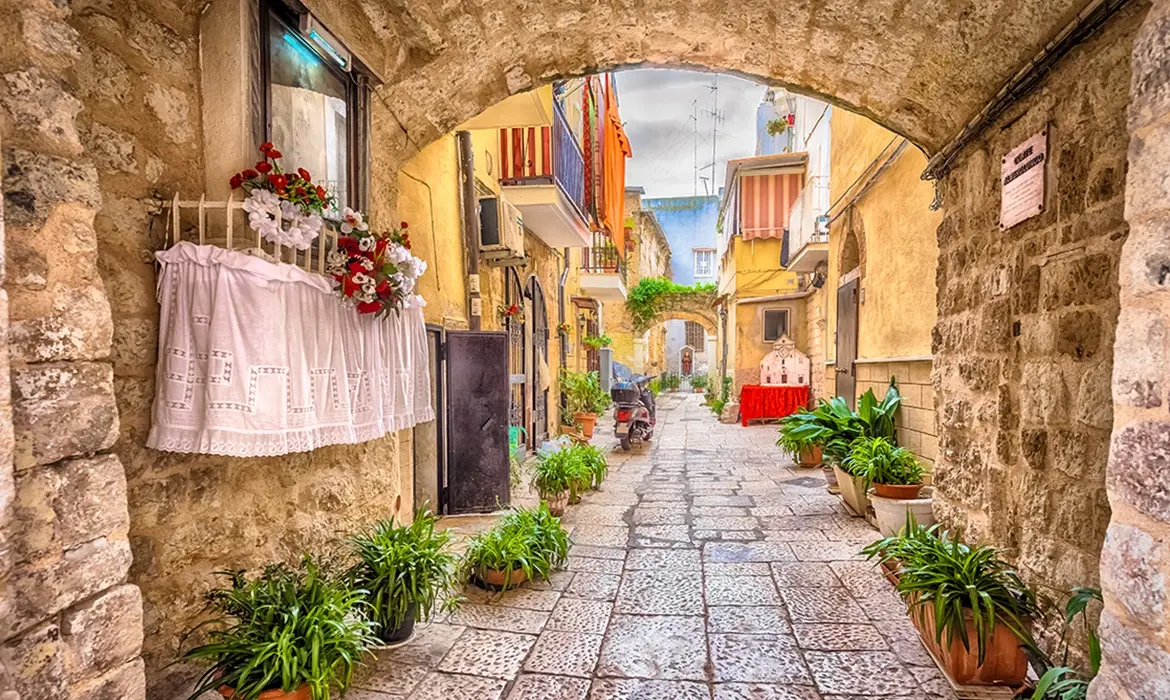 Bari gallery image 3