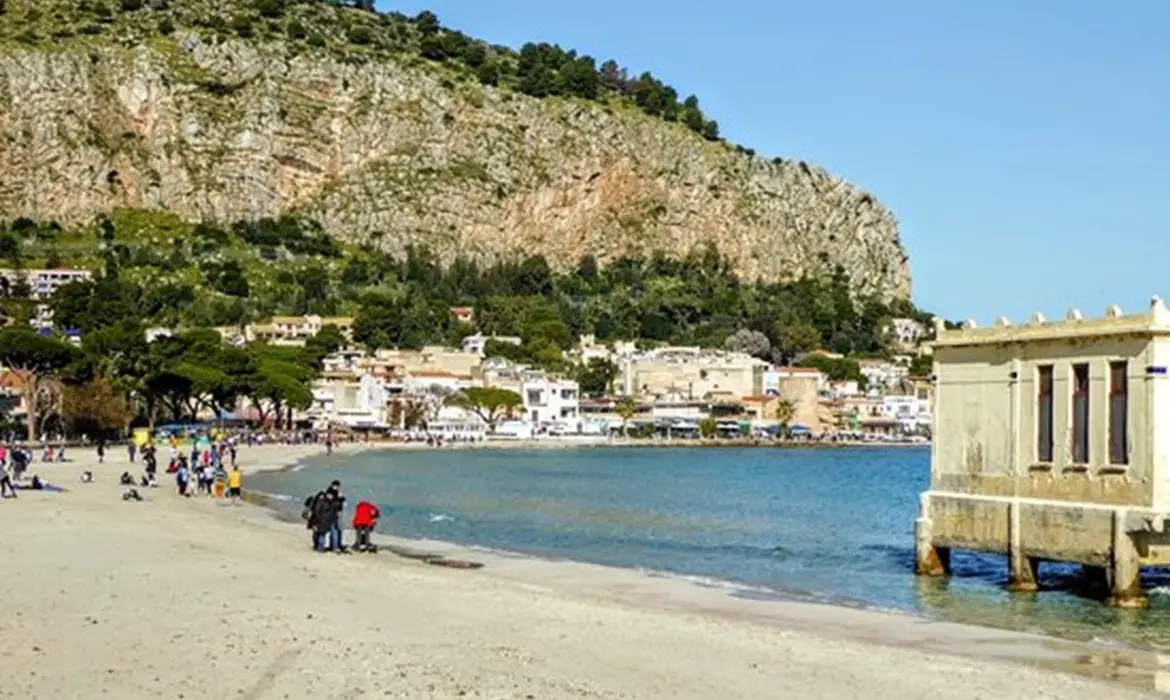 Mondello Palermo gallery image 11