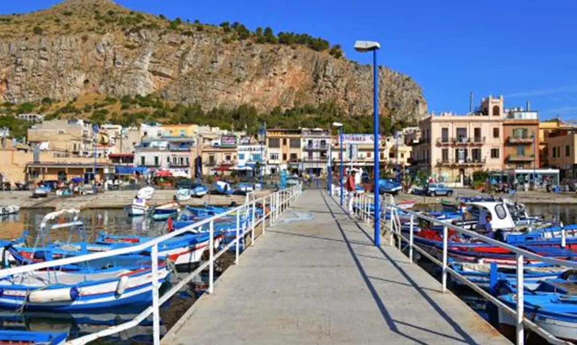 Mondello Palermo gallery image 9