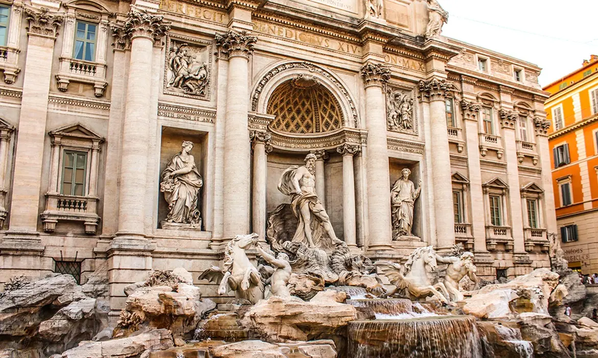 Spanish Steps /Trevi Area gallery image 4