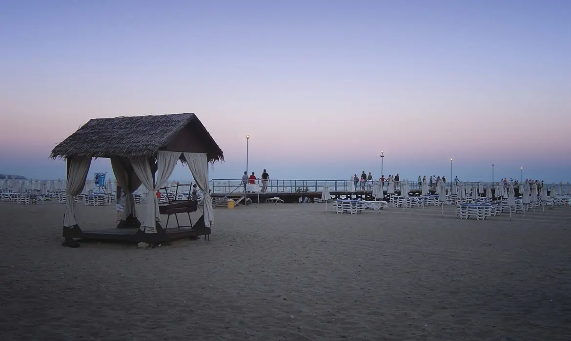 Sunny Beach gallery image 2